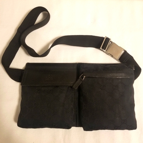 Gucci Handbags - Gucci Beltbag w/COA (online)